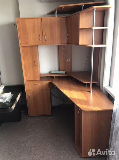 Компьютерный стол, рабочий стол