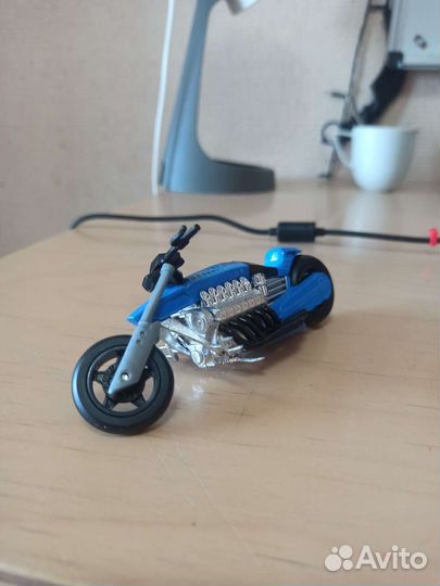 Мотоцикл hot wheels