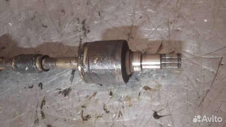 Полуось левая Mazda 3 BK 2005