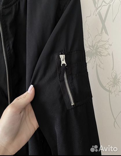 Бомбер женский