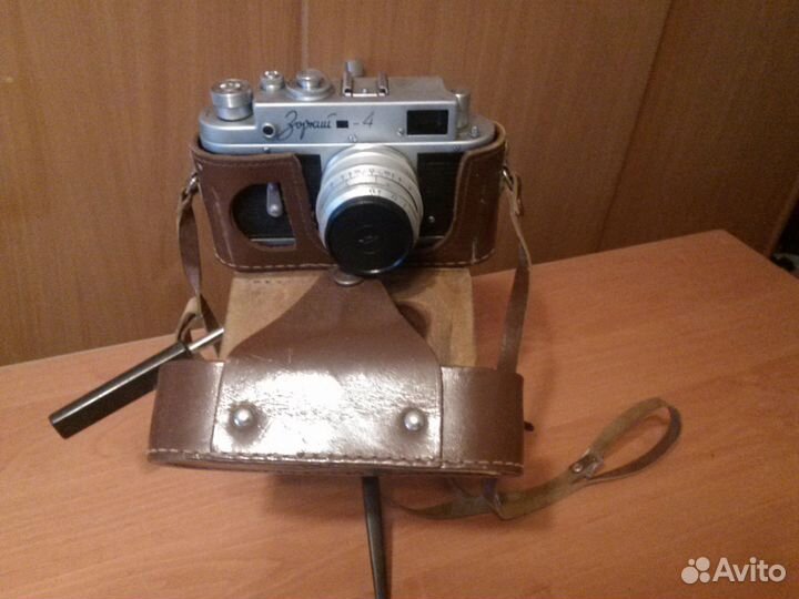 Фотоаппарат Зоркий-4