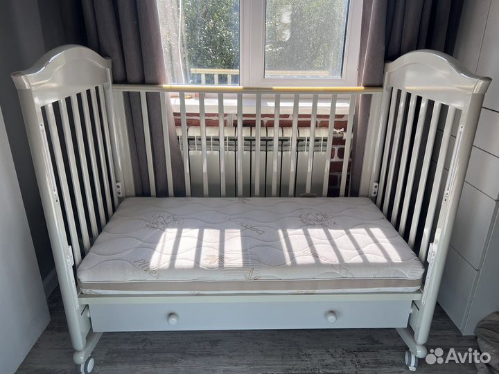 Детская кроватка для малыша от 0+ гандылян