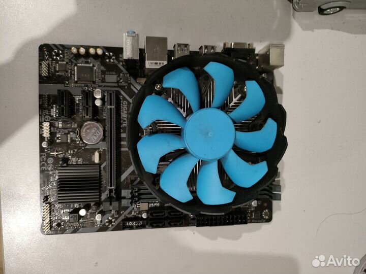 I3-9100f + Gigabyte h310 s2 2.0