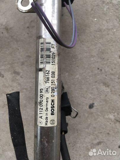 Топливная рампа с форсунками Мерседес