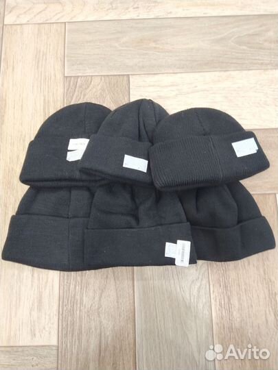 Вязаная шапка мужская