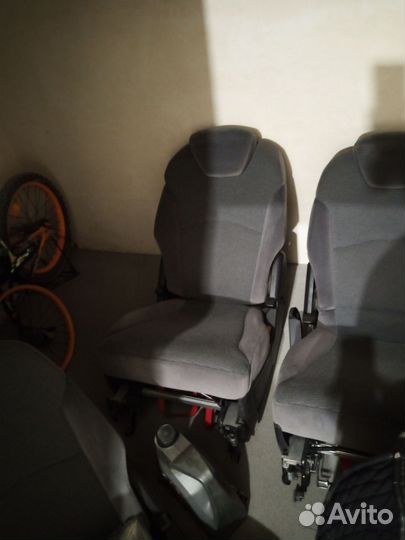 Сидения на пежо 807 и ситроен С8