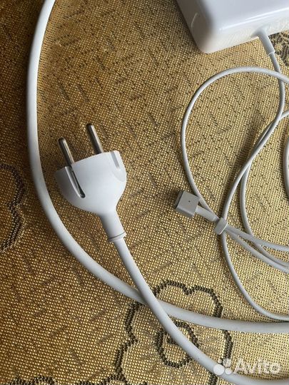 Apple 85w magsafe 2 power adapter