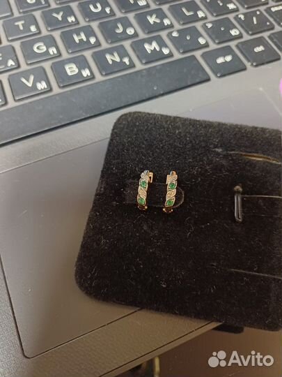 Золотые серьги