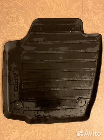 Автомобильные коврики резиновые для Skoda Rapid 2G