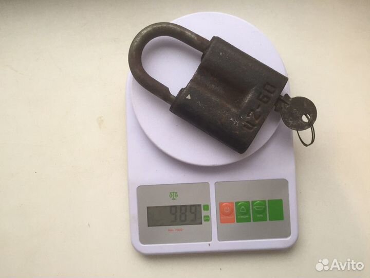 Замок с ключом