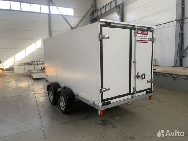 Прицепы с фургоном двухосные (одноосные) и Реф