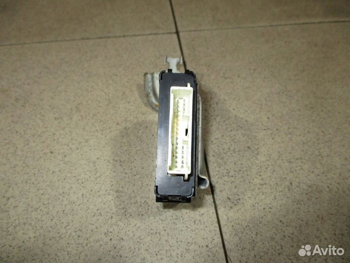 Блок электронный Toyota Camry 40