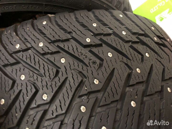 Nokian Tyres Hakkapeliitta 8 SUV 275/40 R20