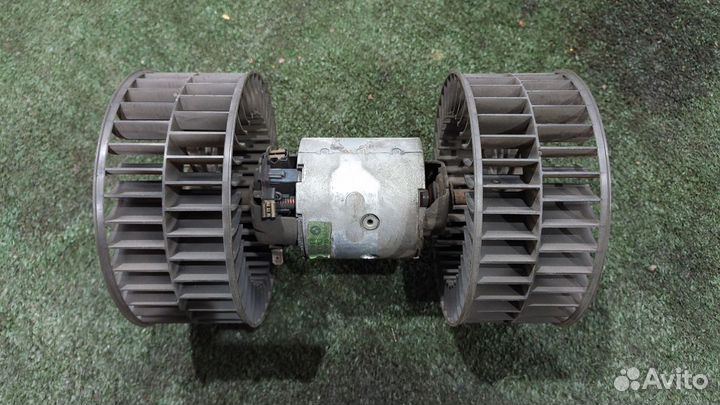 Моторчик отопителя с кондиционером BMW E34