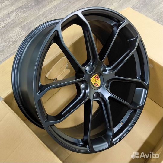 Кованые диски на Porsche Cayenne 957/958 R21