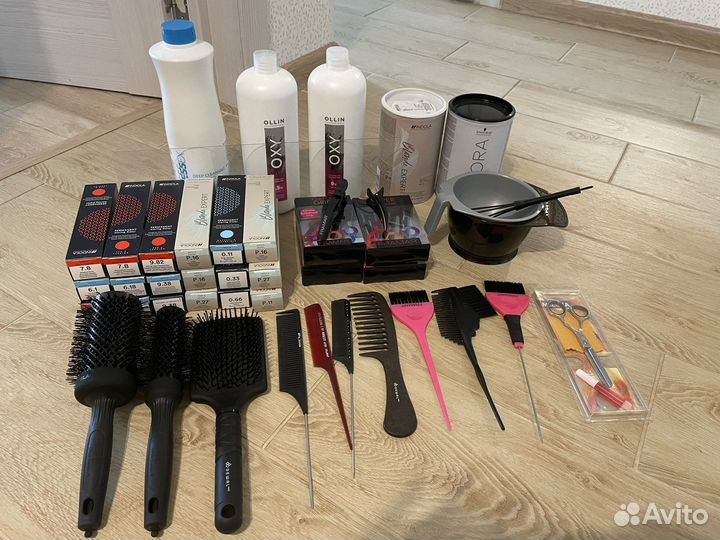 Парикмахерские инструменты, краситель Indola