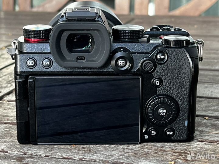 Panasonic Lumix S5 с ручкой и доп батареей