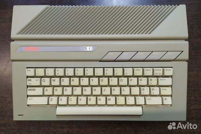 Ретро компьютер Atari 65XE / Atari 130XE
