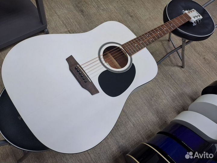 Гитара акустическая белая JET JD-257