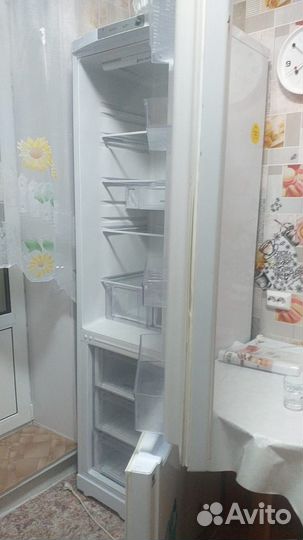 Холодильник Hotpoint ariston