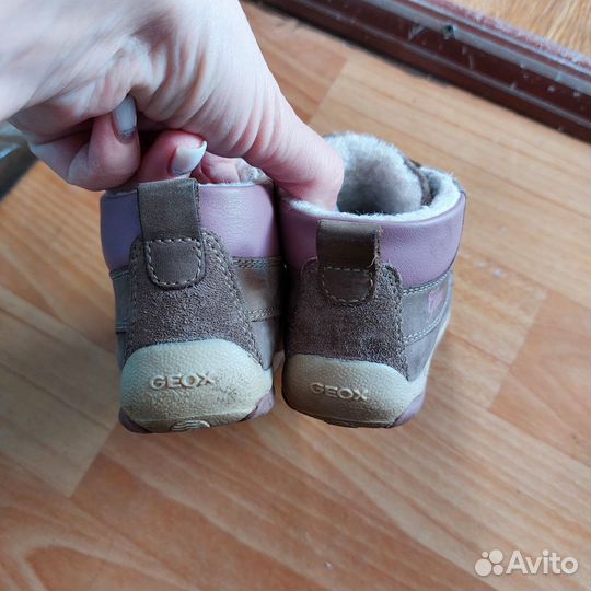 Ботинки демисезонные для девочки нубук 22 размер