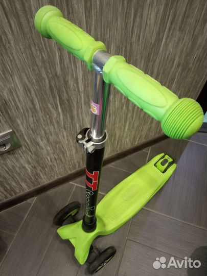 Самокат детский трехколесный