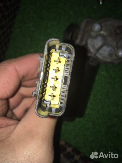 Моторчик дворников Рено Логан 1