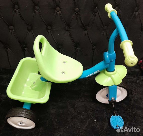 Детский трехколесный велосипед бу