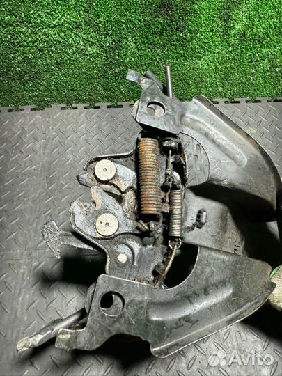 Замок капота Nissan Qashqai 1.5 2008