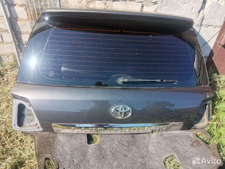 Крышка багажника Тойота лк200
