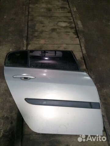Задняя правая дверь Рено Меган 2 седан