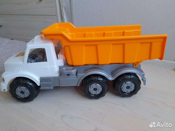 Огромный грузовик Полесье 81 см