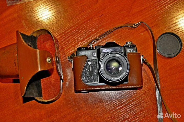 Пленочные фотоаппараты Зенит ET, Зенит-8