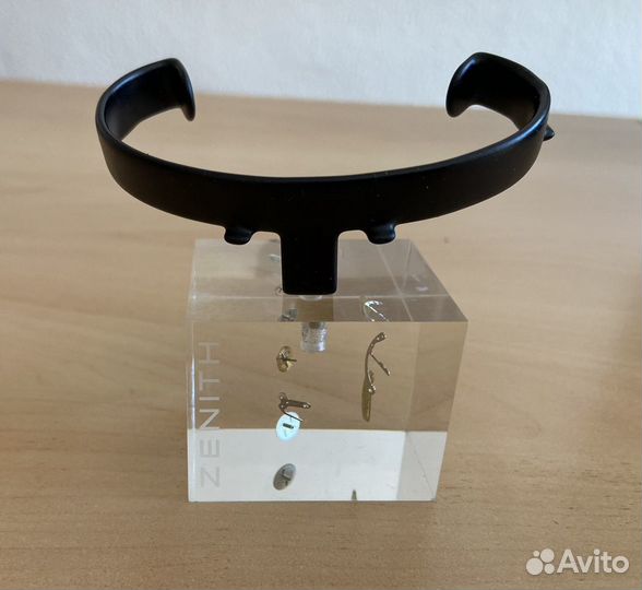 Стенд под часы Zenith, подставка Zenith