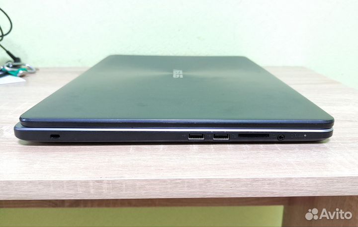 Ноутбук Asus 17.3 дюйма / Intel N5000 Silver