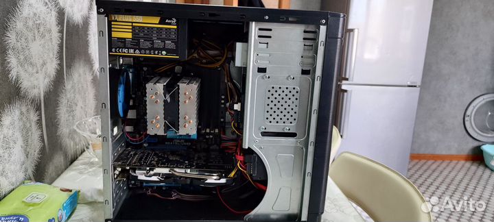 Игровой системный блок с монитором