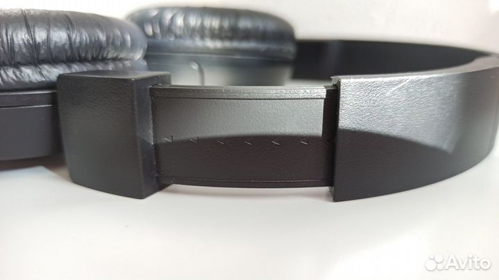 Беспроводные накладные наушники JBL T450BT