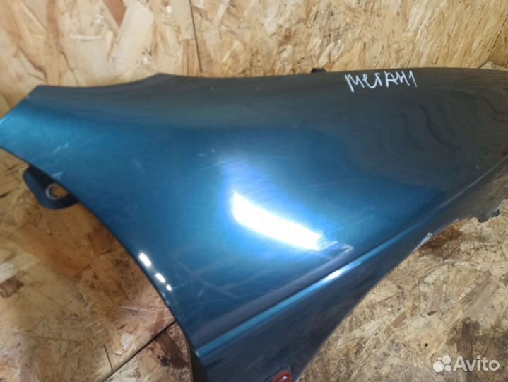 Крыло переднее правое Renault Megane 1 дорест