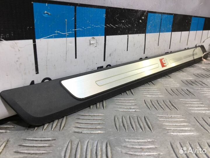 Б/У Накладка порога передняя правая#001