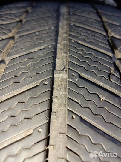 Michelin X-Ice North XIN3 235/55 R17