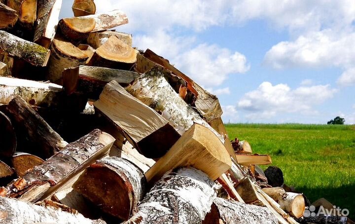Дрова сложенные