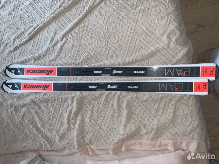 Горные лыжи 140