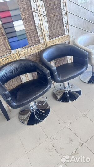 Парикмахерское кресло