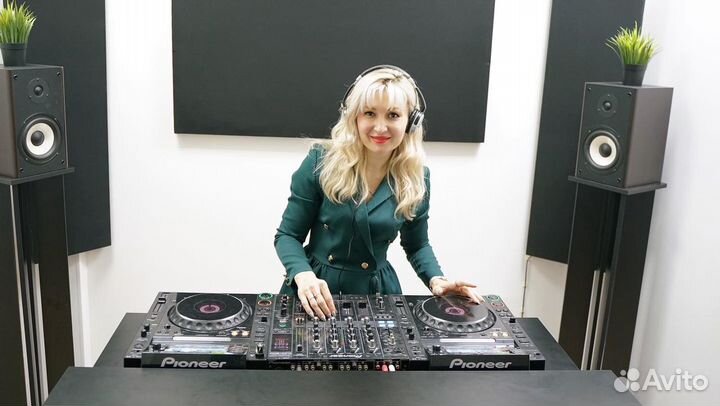 Ведущая поющая. Корпоративы Свадьбы Юбилеи