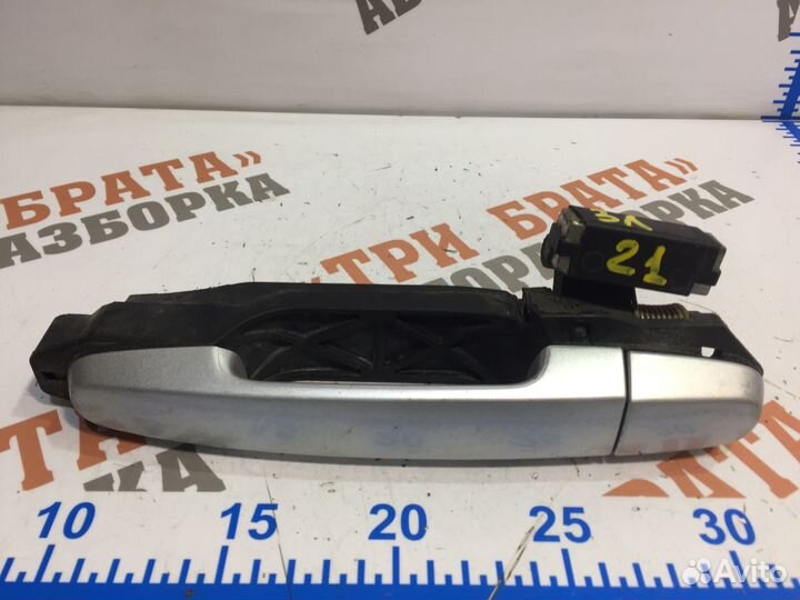 Тойота Королла Ручка наружняя задней двери Лев