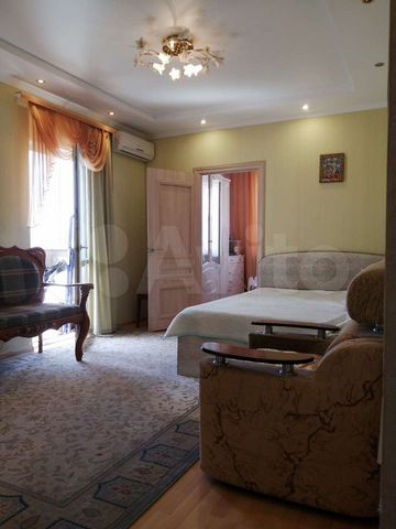 2-к. квартира, 60 м², 8/13 эт.