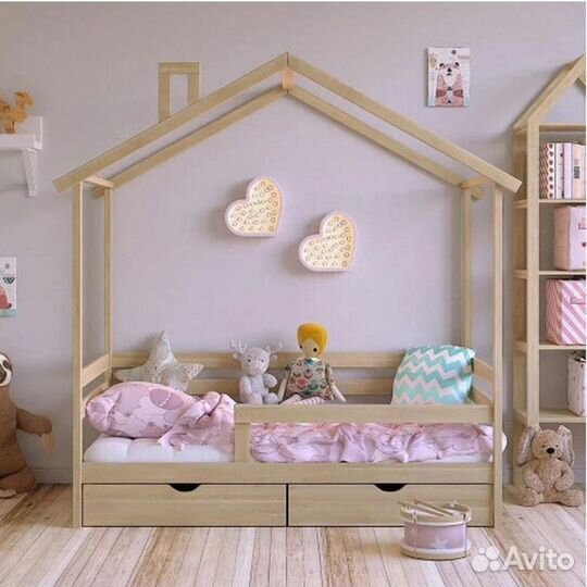 Детская кровать домик