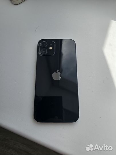 iPhone 12, 64 ГБ