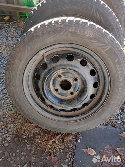 Dunlop SP Winter Ice 02 195/60 R15 30M