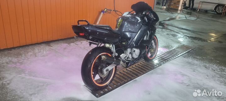 Honda cbr600f